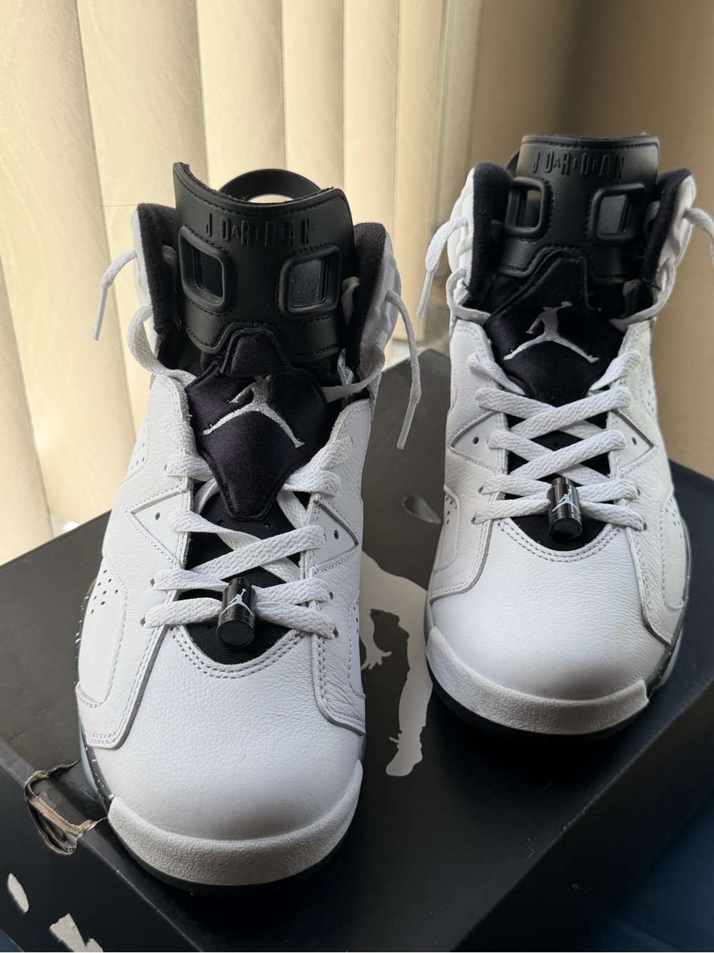 Jordan Men’s Air Jordan White and Black Basketball Shoes